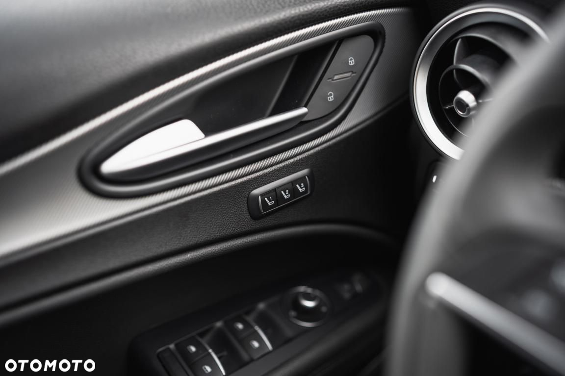 Alfa Romeo Stelvio - 27