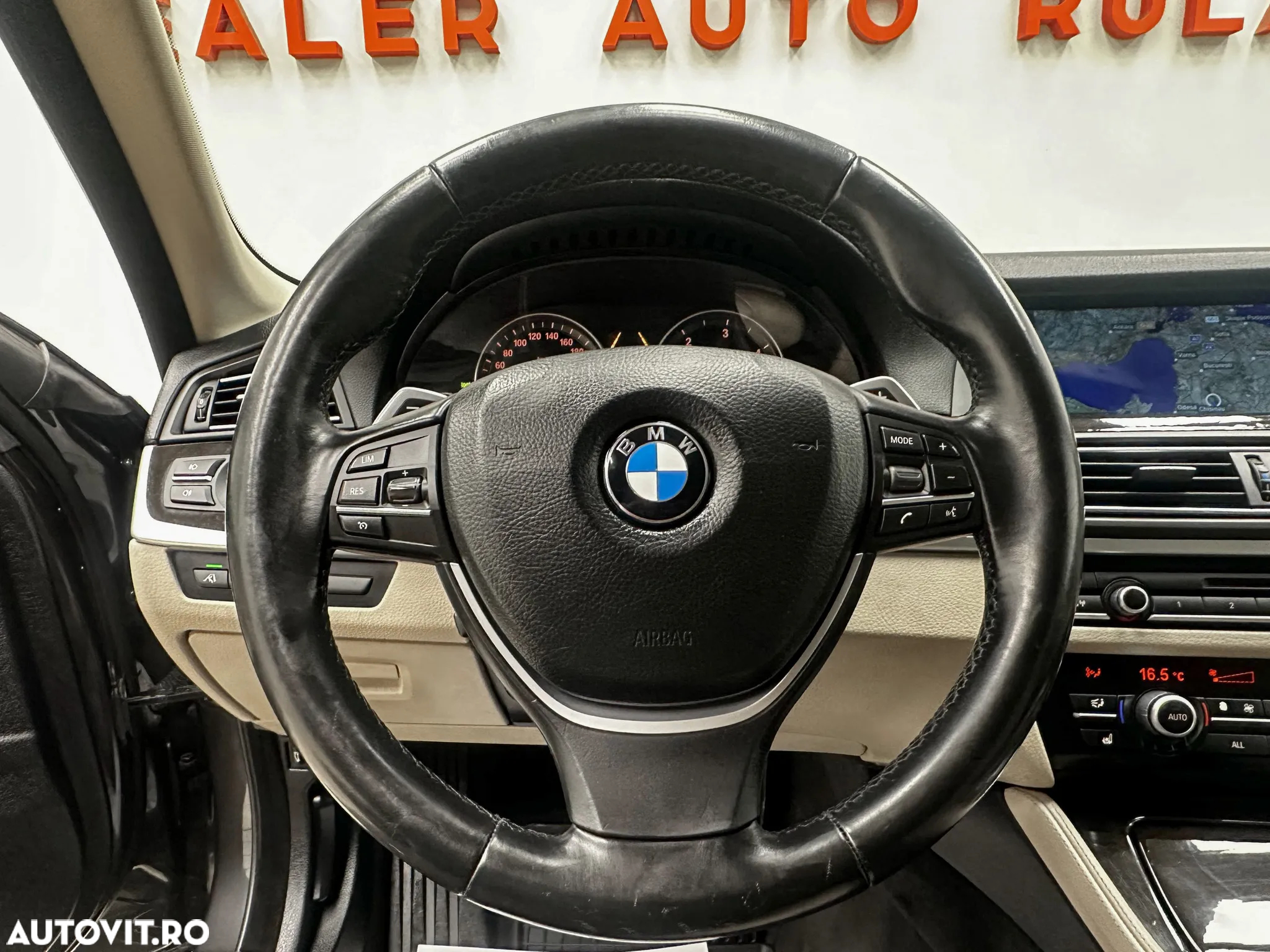 BMW Seria 5 520d Touring Aut. Luxury Line - 29