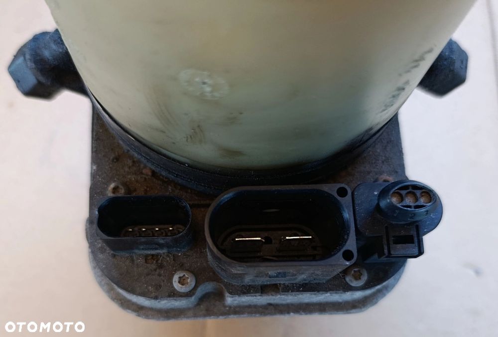 Audi A2 pompa wspomagania 1,4TDI 8Z0423156F - 3