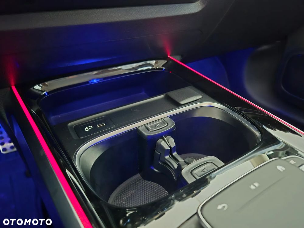 Mercedes-Benz GLB 220 d 4-Matic AMG Line 8G-DCT - 34