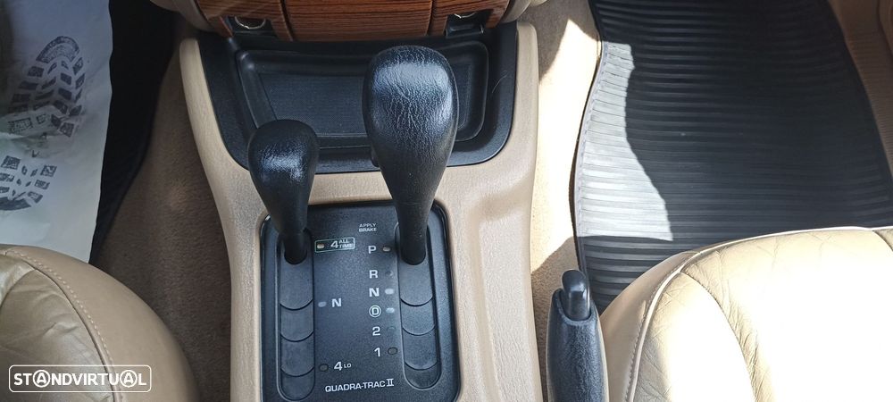 Jeep Grand Cherokee 4.0 Official - 19