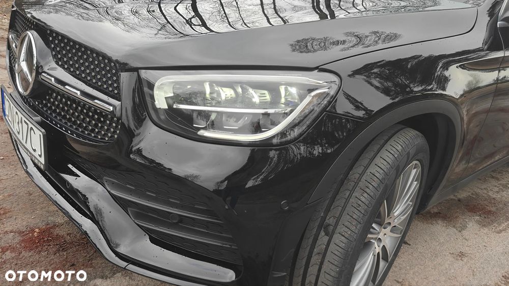 Mercedes-Benz GLC 300 4Matic 9G-TRONIC AMG Line - 19