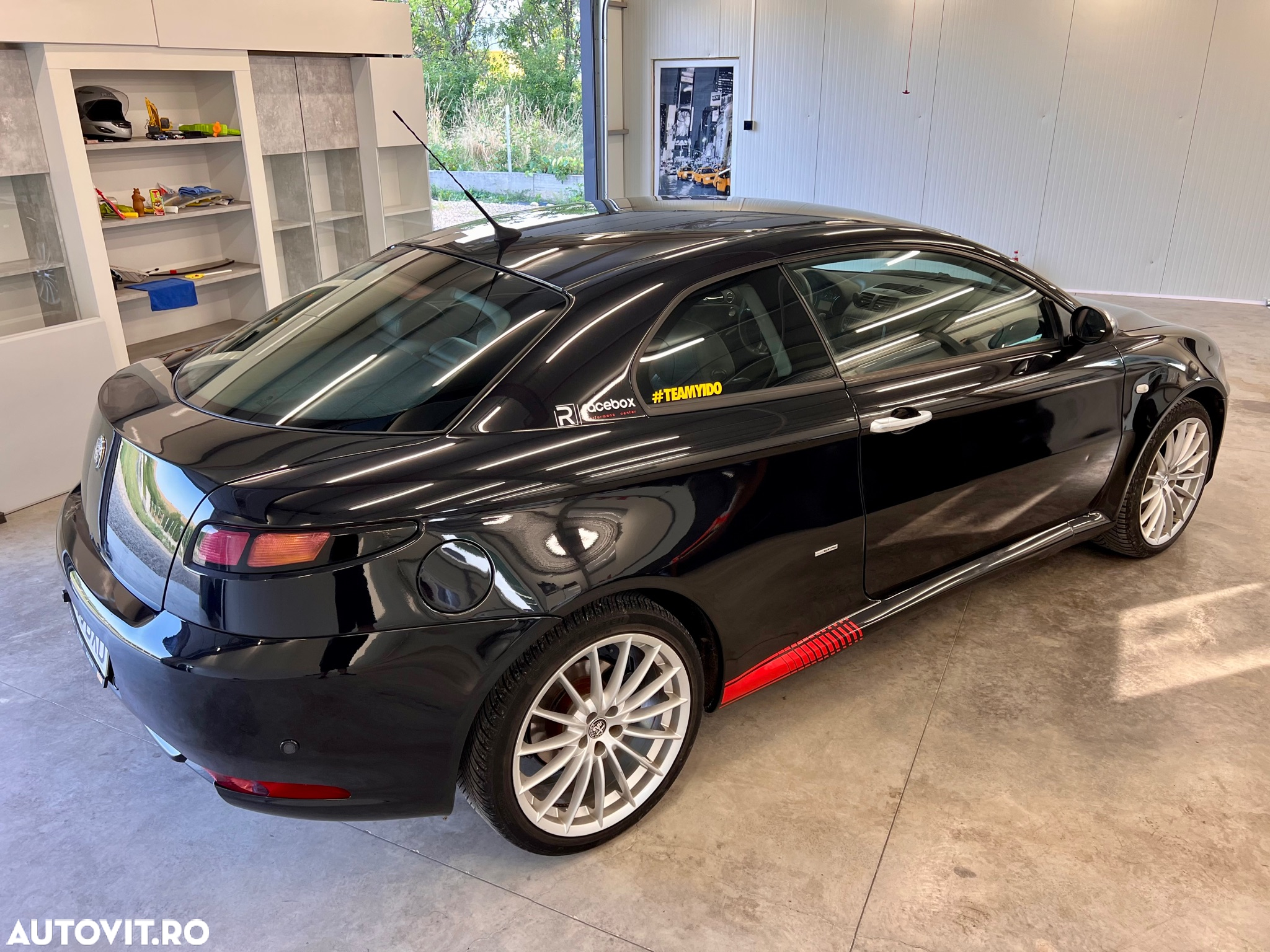 Alfa Romeo GT 1.9 Multijet Distinctive - 6