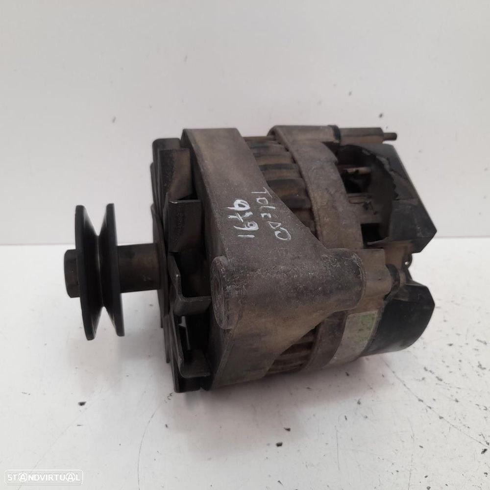 ALTERNADOR SEAT TOLEDO I 1996 -068903031H - 2
