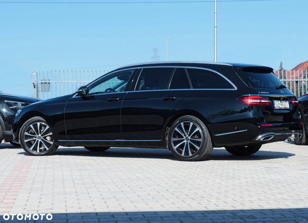 Mercedes-Benz Klasa E 300 de 9G-TRONIC Exclusive - 36