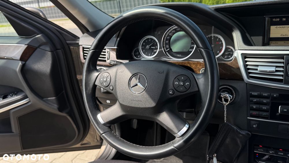 Mercedes-Benz Klasa E 200 7G-TRONIC - 14