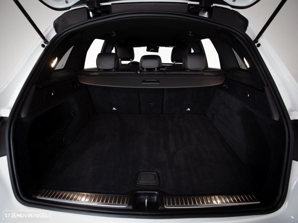 Mercedes-Benz GLC 300 d 4Matic 9G-TRONIC AMG Line - 11