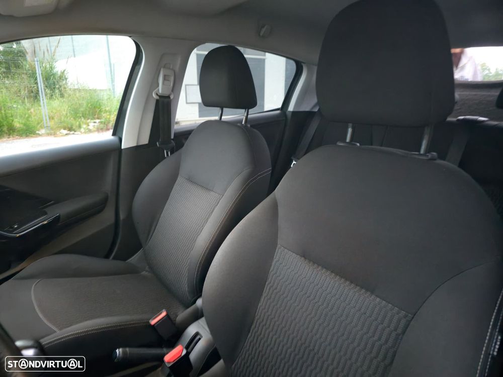 Peugeot 208 1.2 PureTech Style - 13