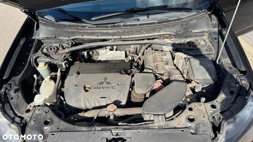 Mitsubishi Outlander 2.0 Intense 2WD CVT - 29