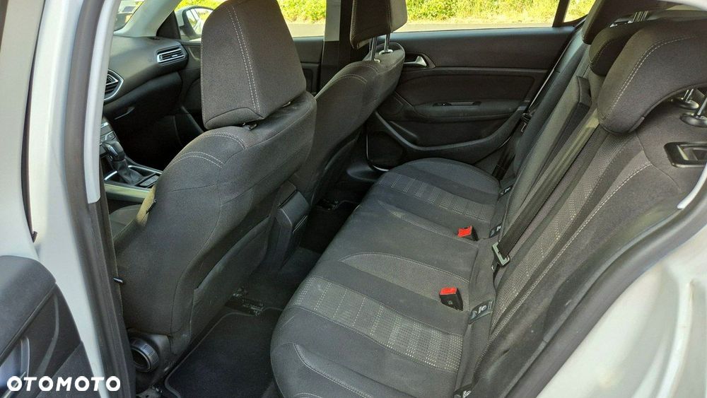 Peugeot 308 BlueHDi FAP 150 EAT6 Stop & Start Allure - 17