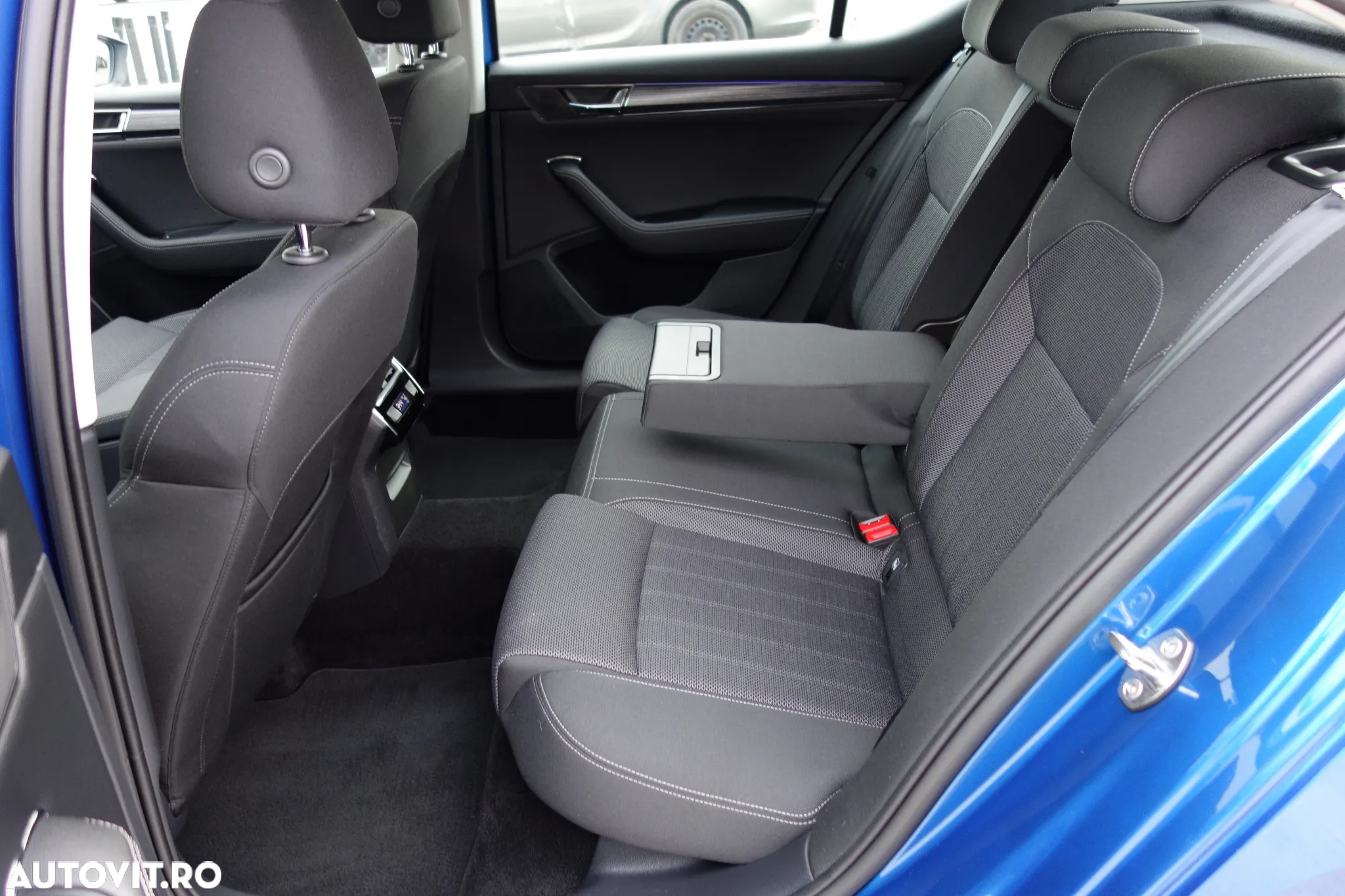 Skoda Superb 2.0 TDI DSG Ambition - 15