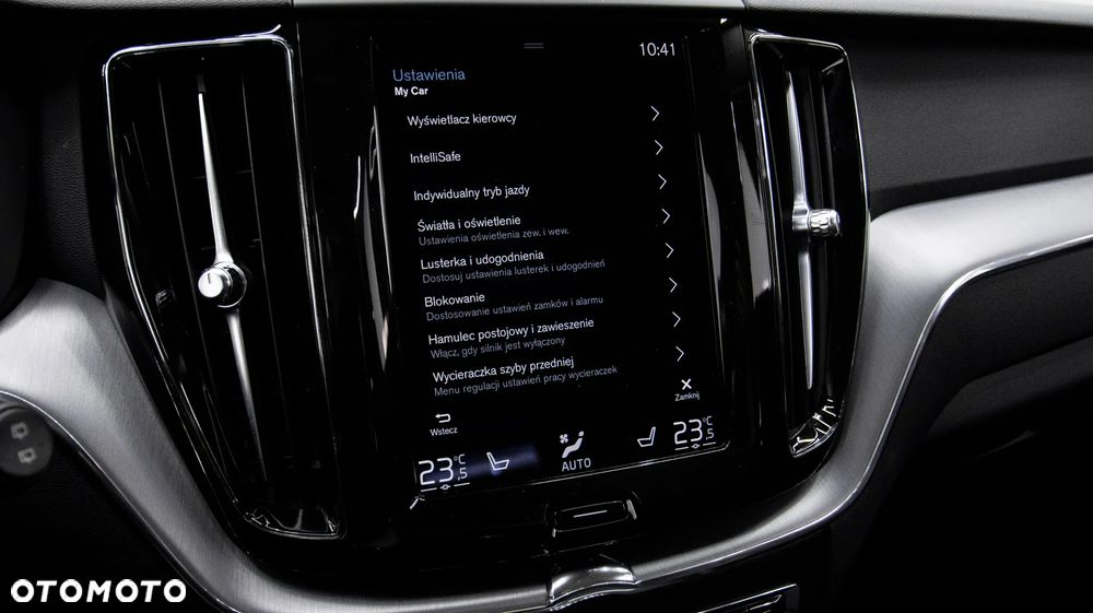 Volvo XC 60 T5 AWD Momentum Pro - 29