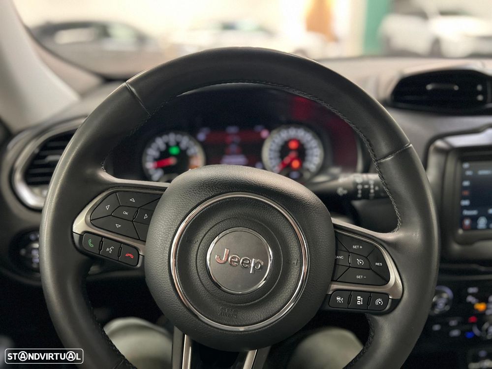 Jeep Renegade 1.0 T Limited - 23