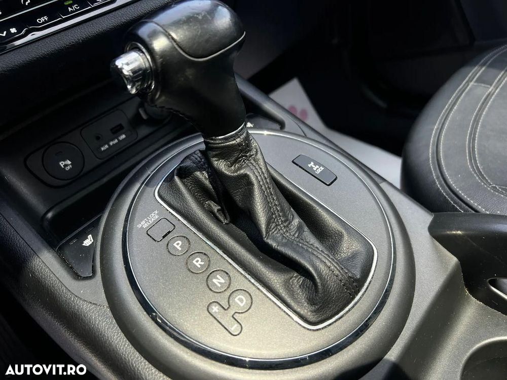 KIA Sportage 2012 — imagine 35