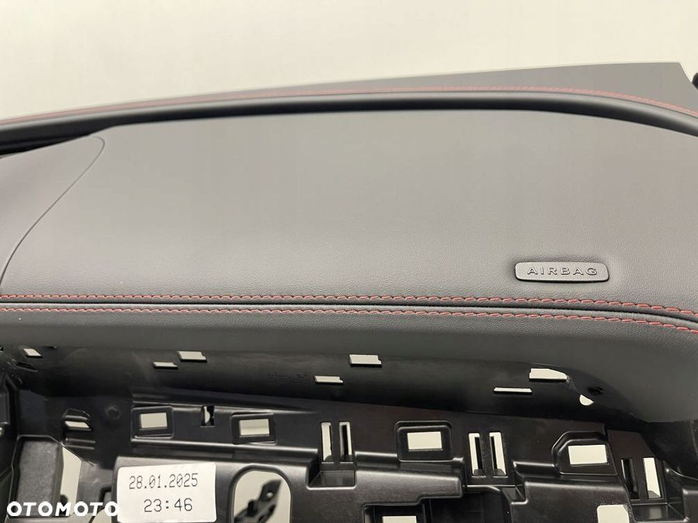 DESKA ROZDZIELCZA KONSOLA MERCEDES GLC 254 W254 X254 AMG CZERWONA NIĆ SKÓRA - 4