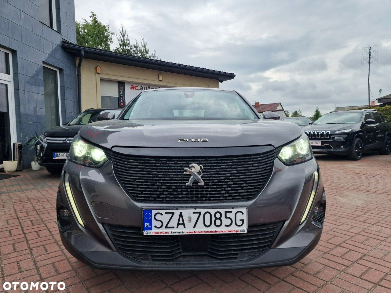 Peugeot 2008 1.2 PureTech Active Pack S&S EAT8 - 6