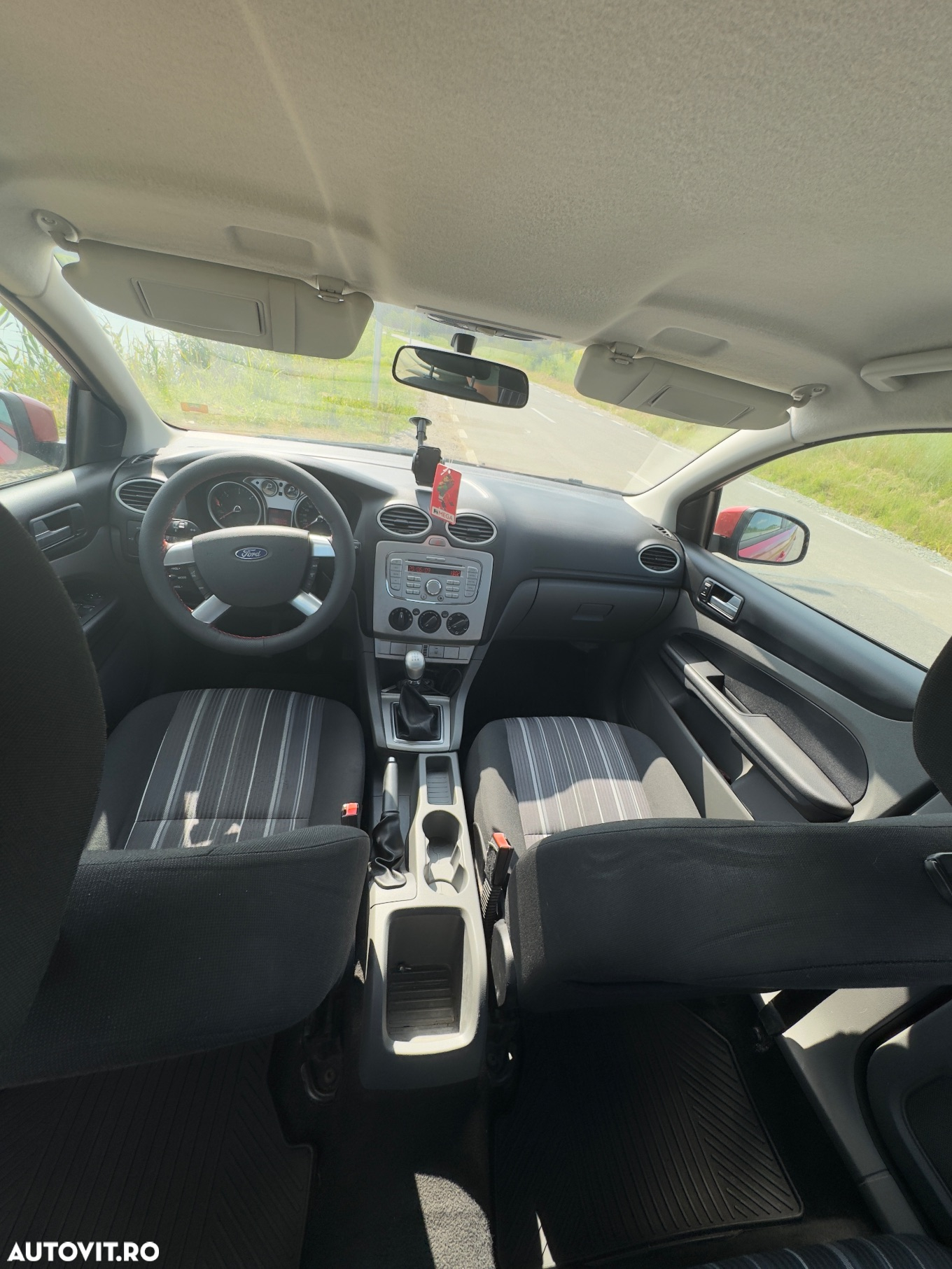 Ford Focus 1.6 TDCi DPF Ghia - 7