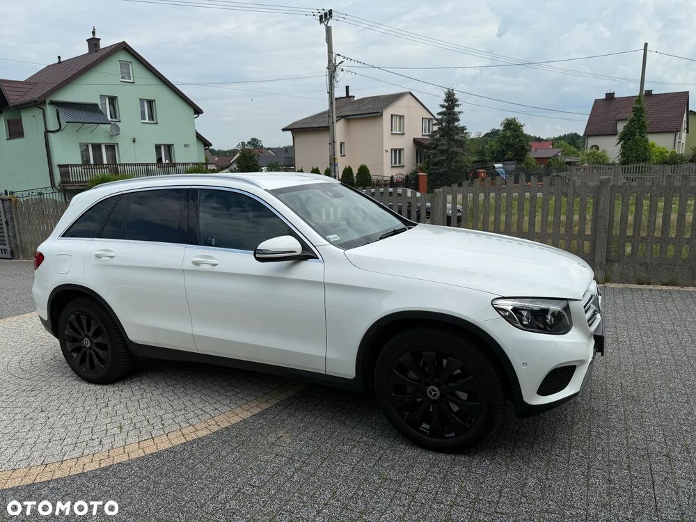 Mercedes-Benz GLC - 12