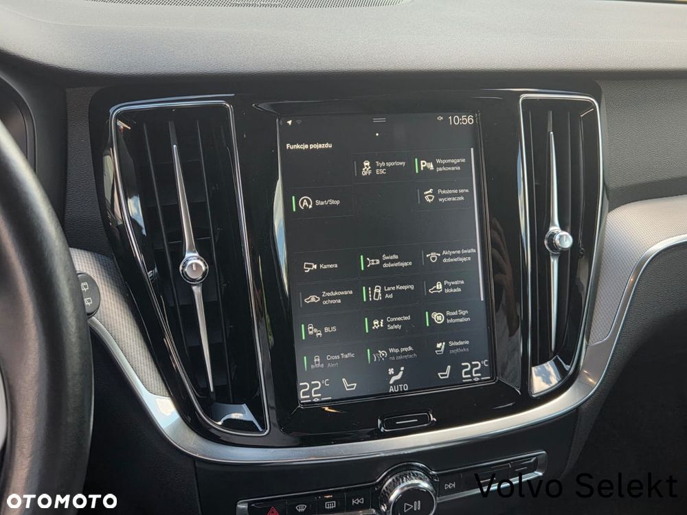 Volvo V60 Cross Country - 17