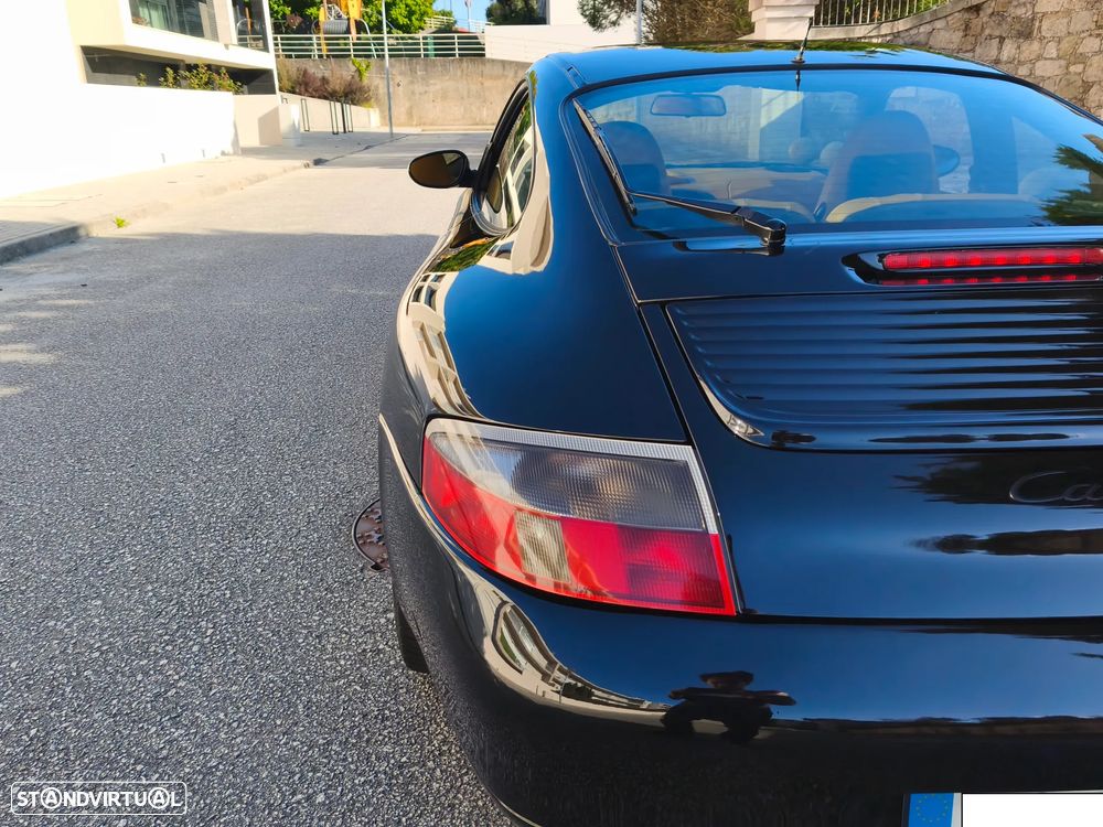 Porsche 911 (996) Carrera Coupé - 15