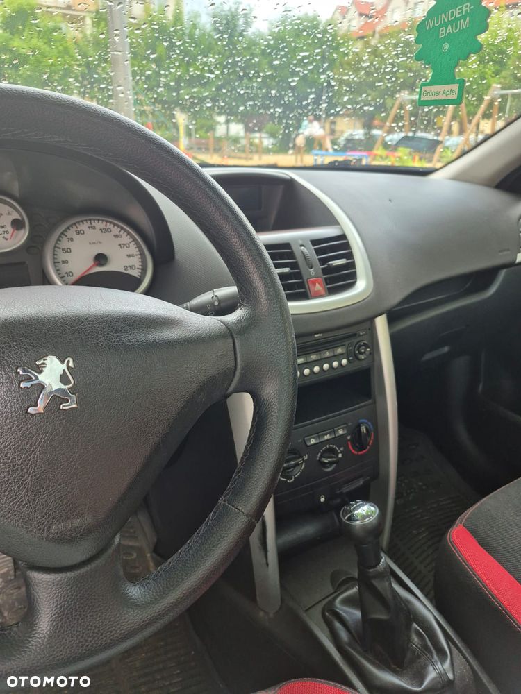Peugeot 207 1.6 HDi - 13
