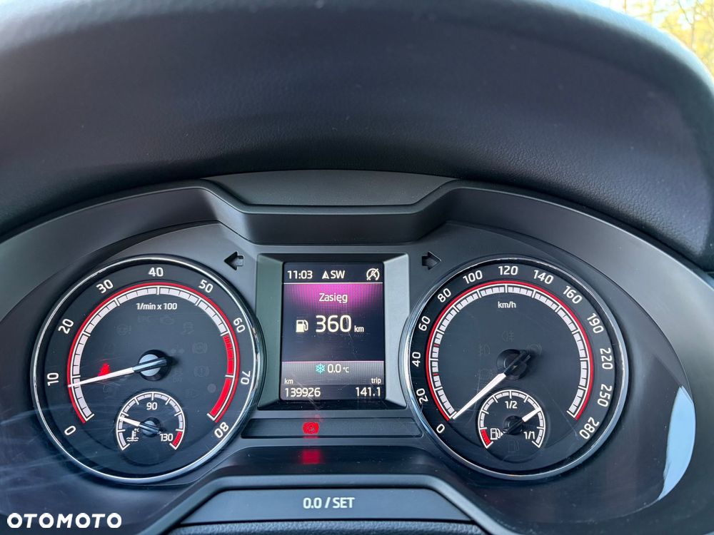 Skoda Octavia 2.0 TSI RS - 16