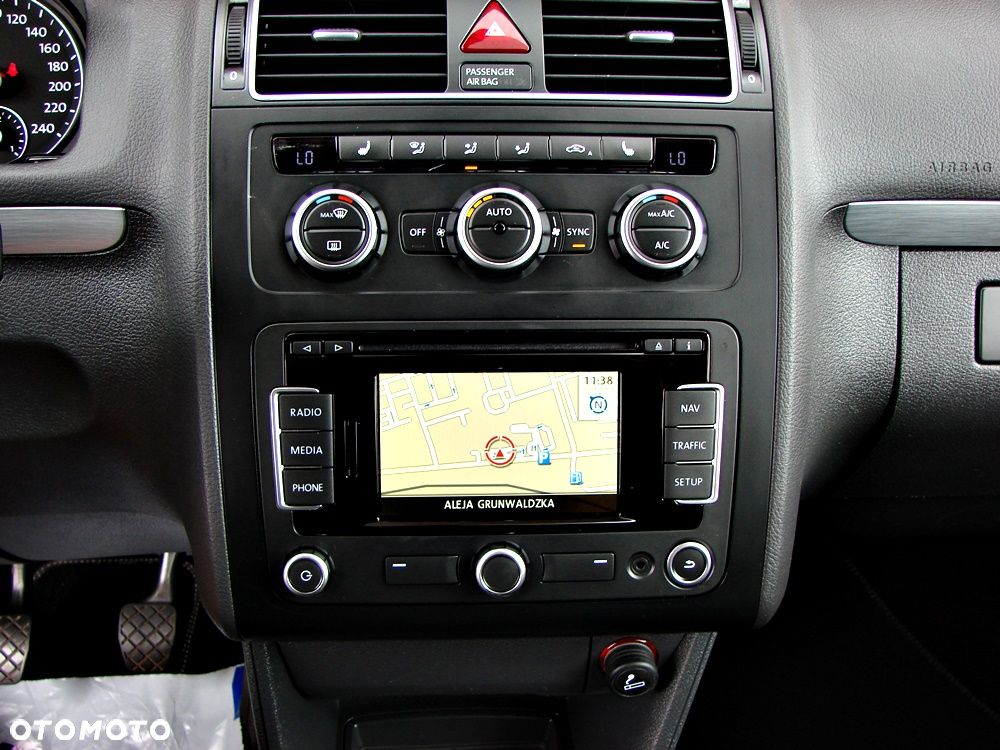 Volkswagen Touran 1.6 TDI DPF BlueMotion Technology Cup - 23