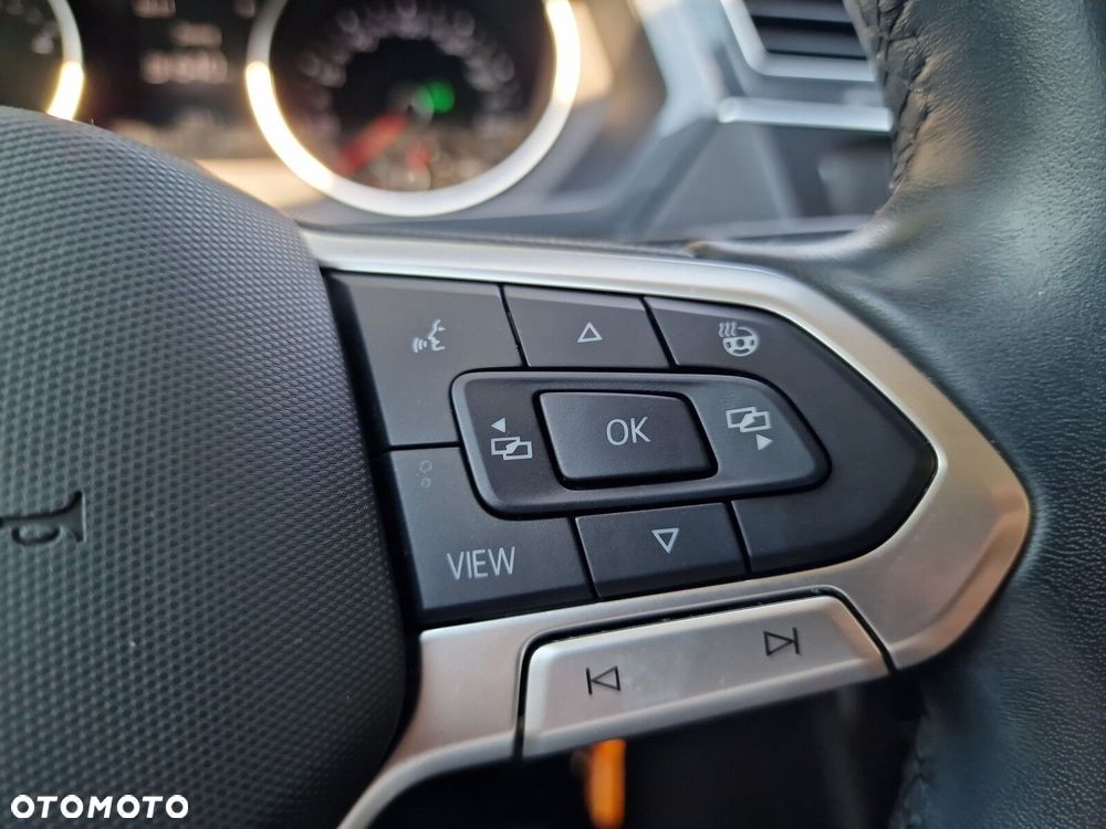 Volkswagen Tiguan - 33