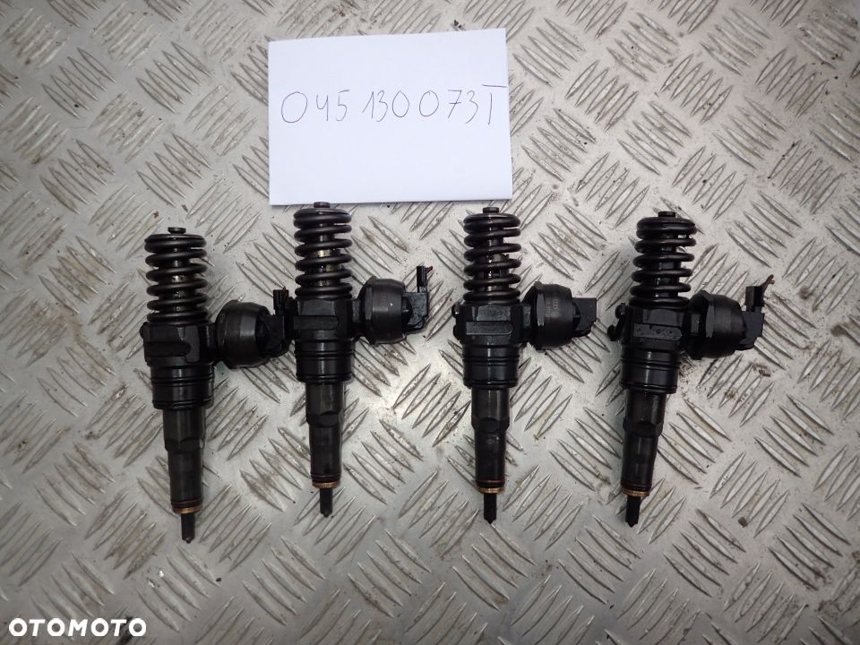 POMPOWTRYSK  POMPOWTRYSKIWACZ VW 2.0 TDI 045130073T RADOM - 1