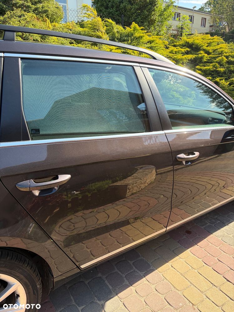 Volkswagen Passat 1.6 TDI DPF BlueMot Comfortline - 19