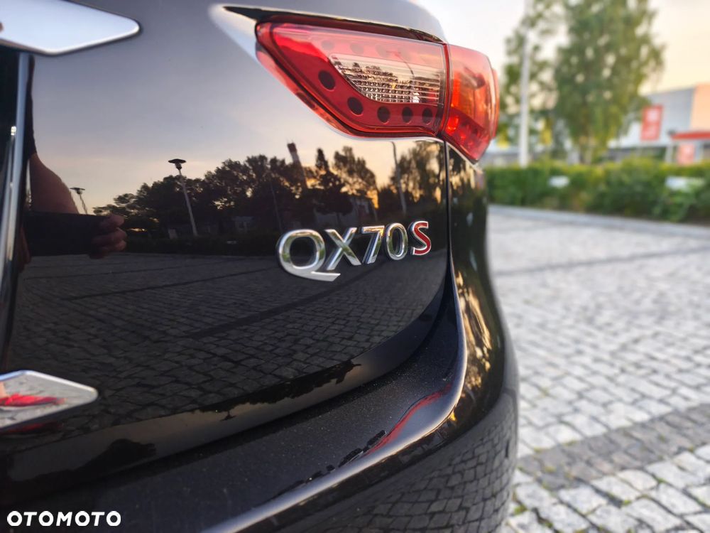 Infiniti QX70 3.0d S Premium - 6