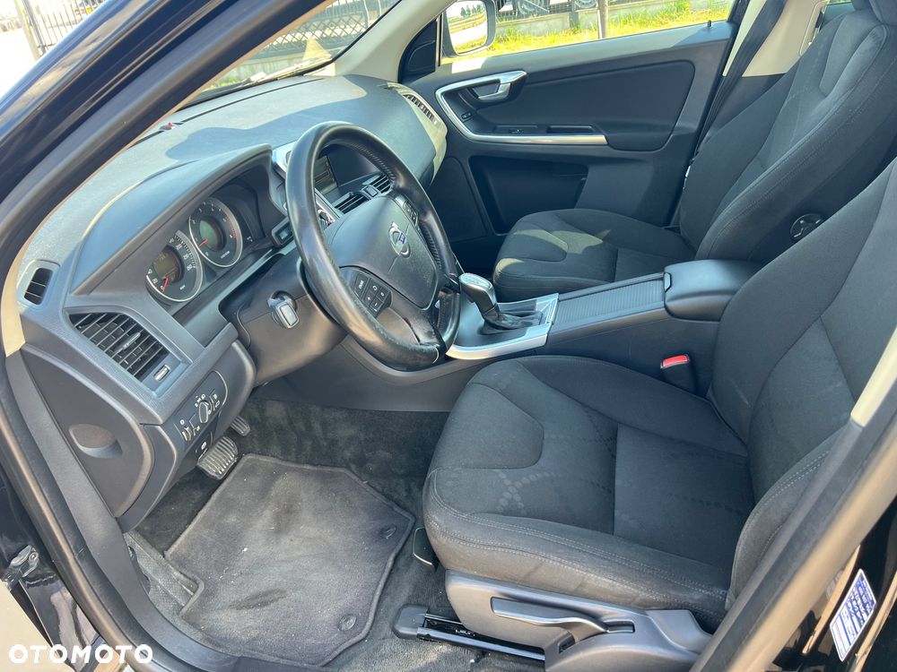 Volvo XC 60 2.4D AWD - 9