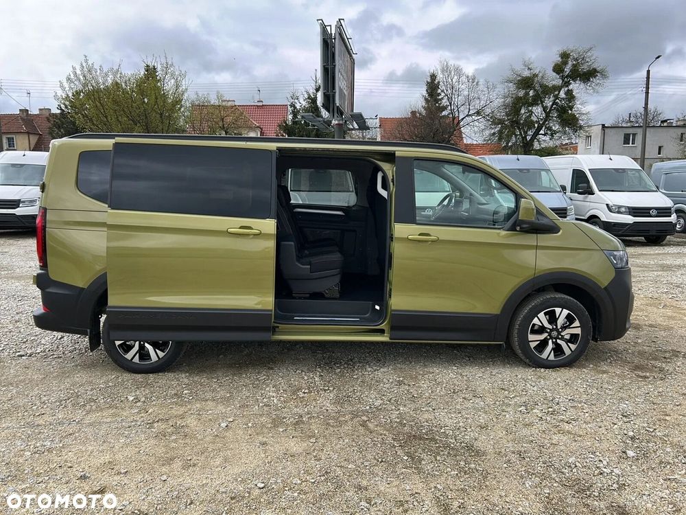 Volkswagen Caravelle - 9