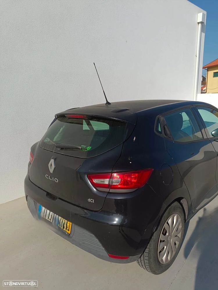 Renault Clio - 6