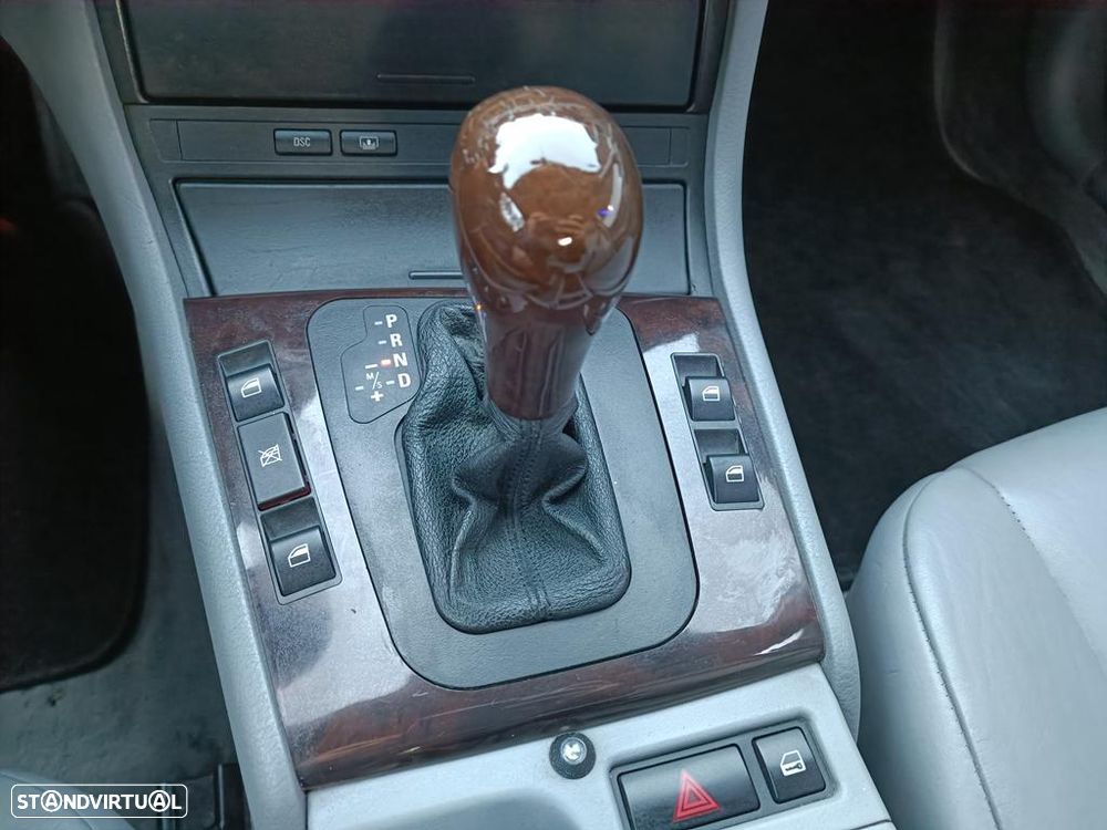 BMW 320 dA Sport - 9