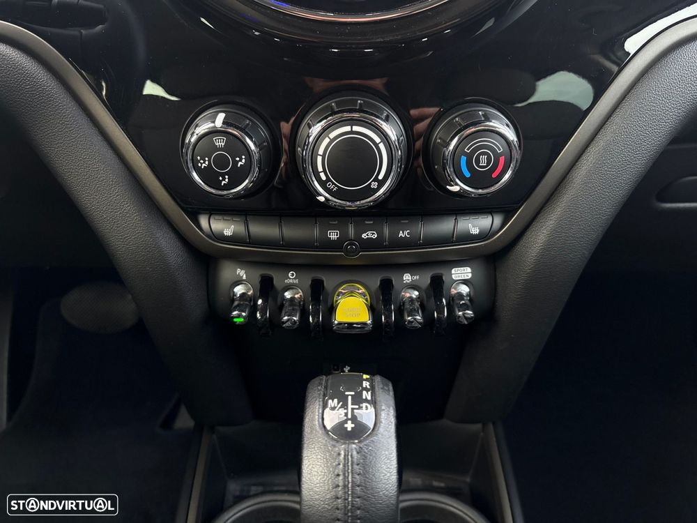 MINI Countryman Cooper SE Premium Classic Auto - 24