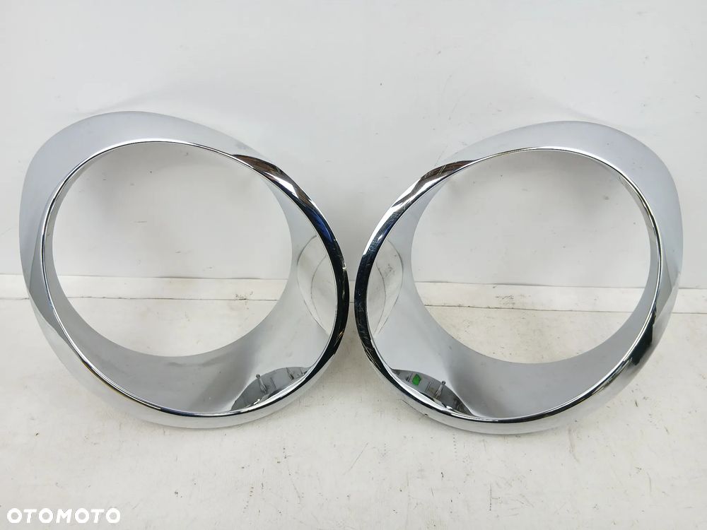 Lewa prawa ramka tylnej lampy komplet chrom Alfa Romeo Mito