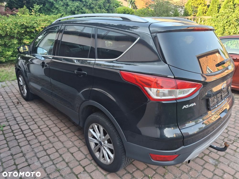 Ford Kuga 1.5 EcoBoost 2x4 Titanium - 3