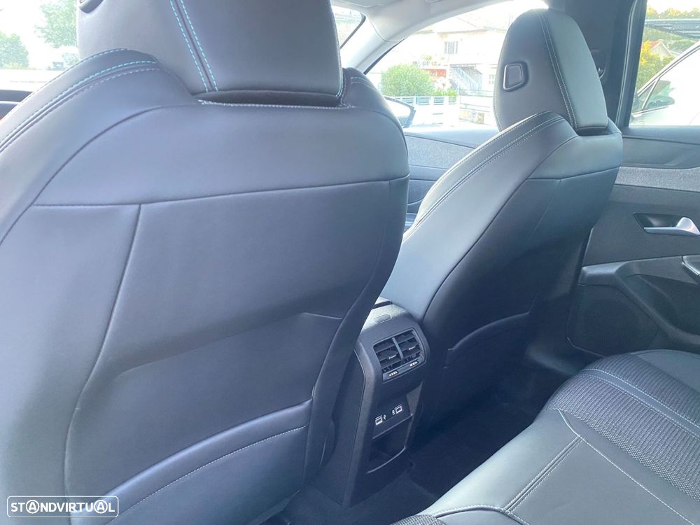 Peugeot 308 1.2 PureTech Allure Full LED - 18