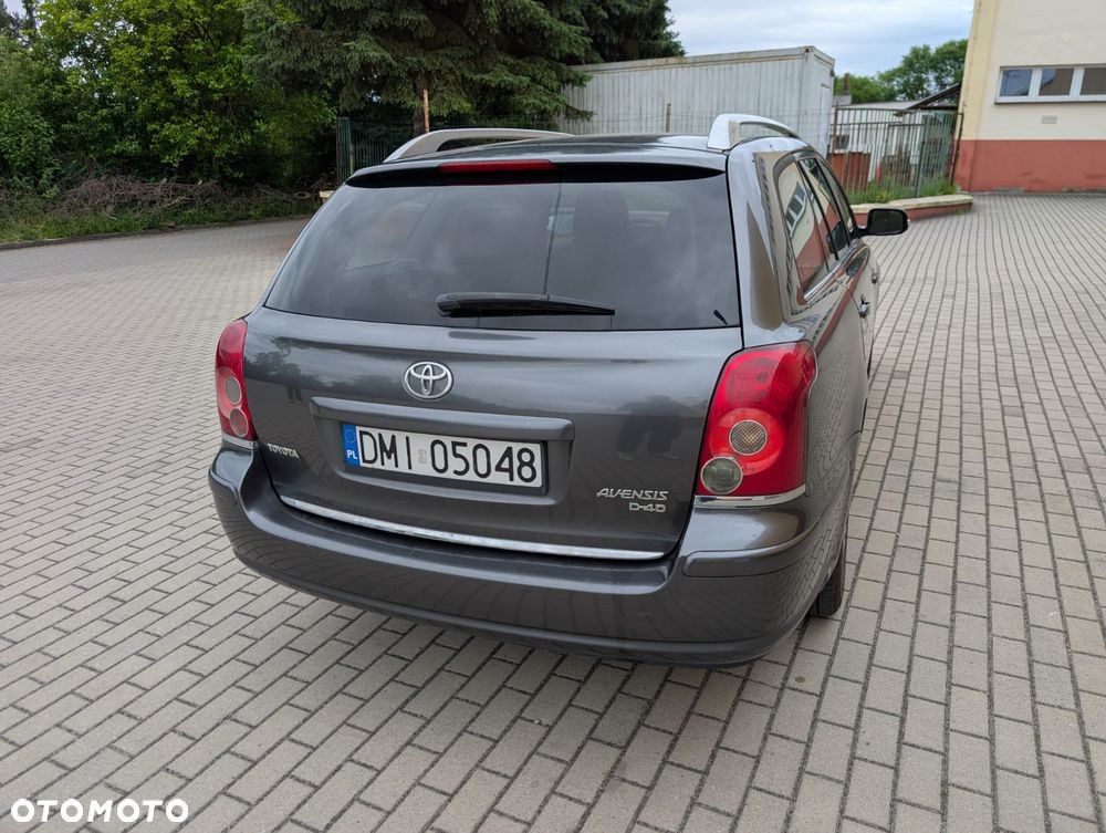 Toyota Avensis 2.0 D-4D Sol - 14