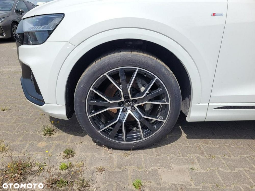 Audi Q8 - 24