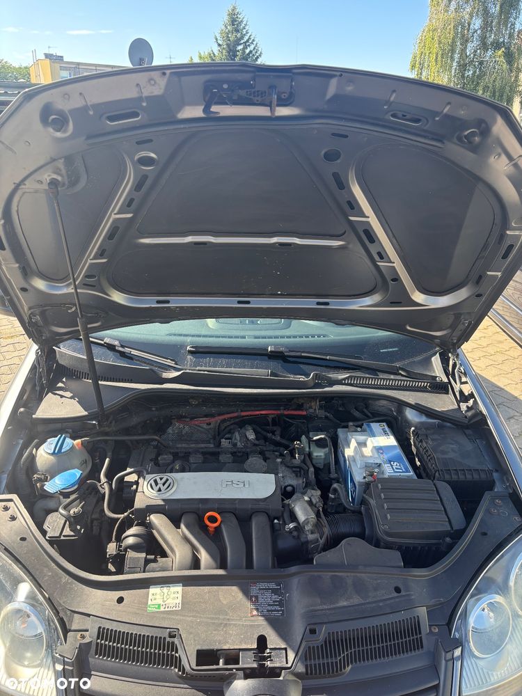 Volkswagen Jetta 2.0 FSI Sportline - 12