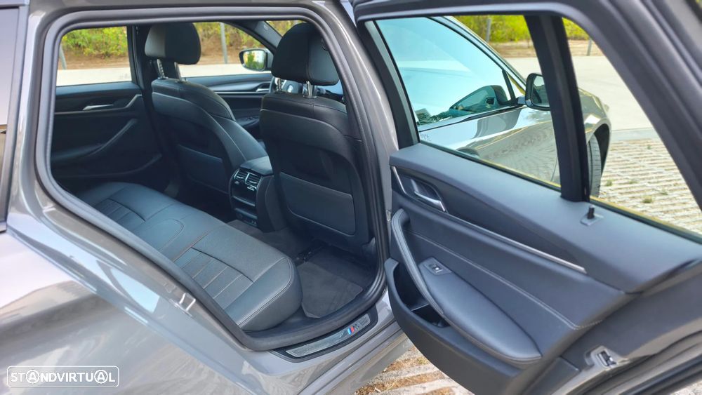 BMW 520 d Pack Desportivo M Auto - 35