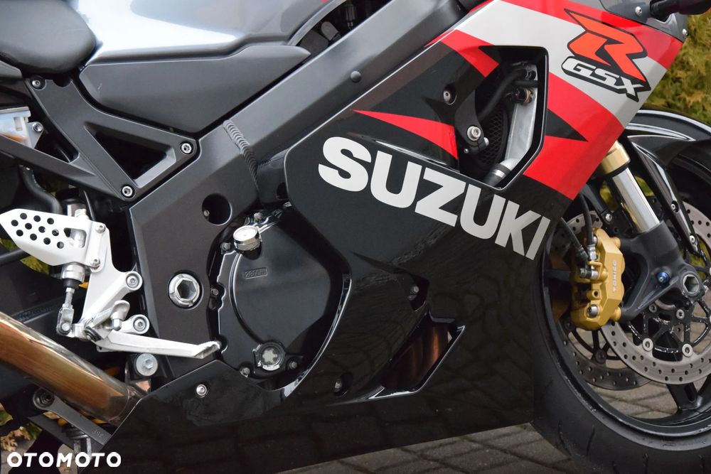 Suzuki GSX-R - 10