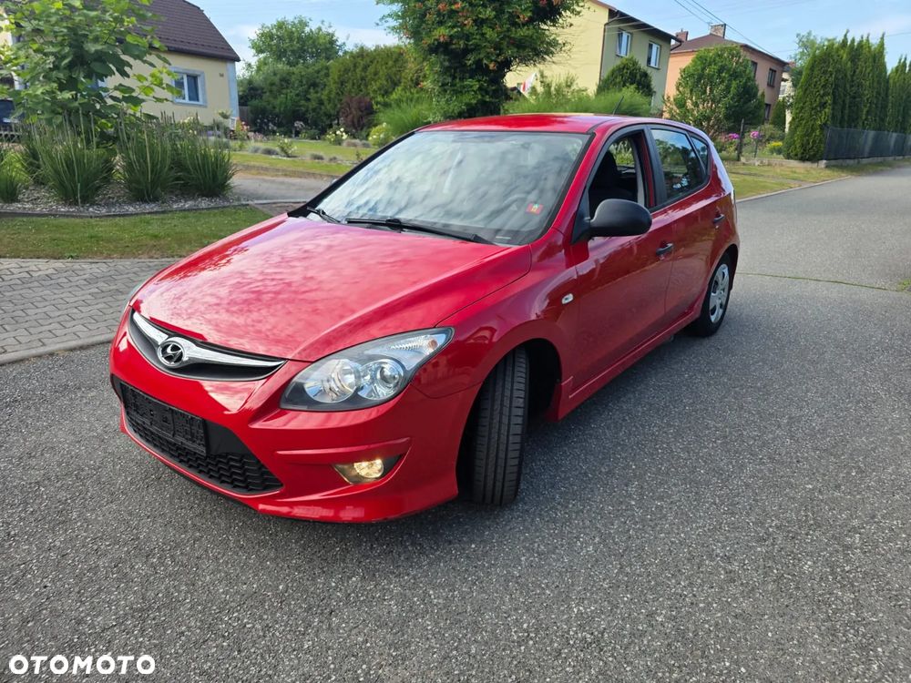 Hyundai i30 1.4 Base + - 10