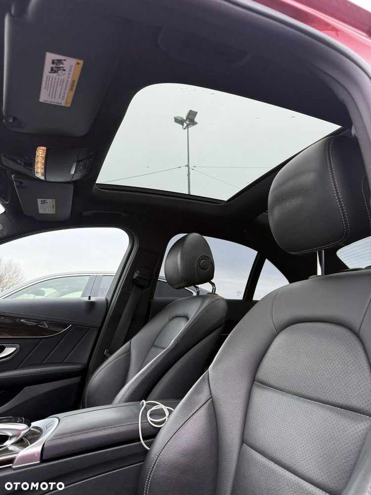 Mercedes-Benz Klasa C 300 7G-TRONIC AMG Line - 29