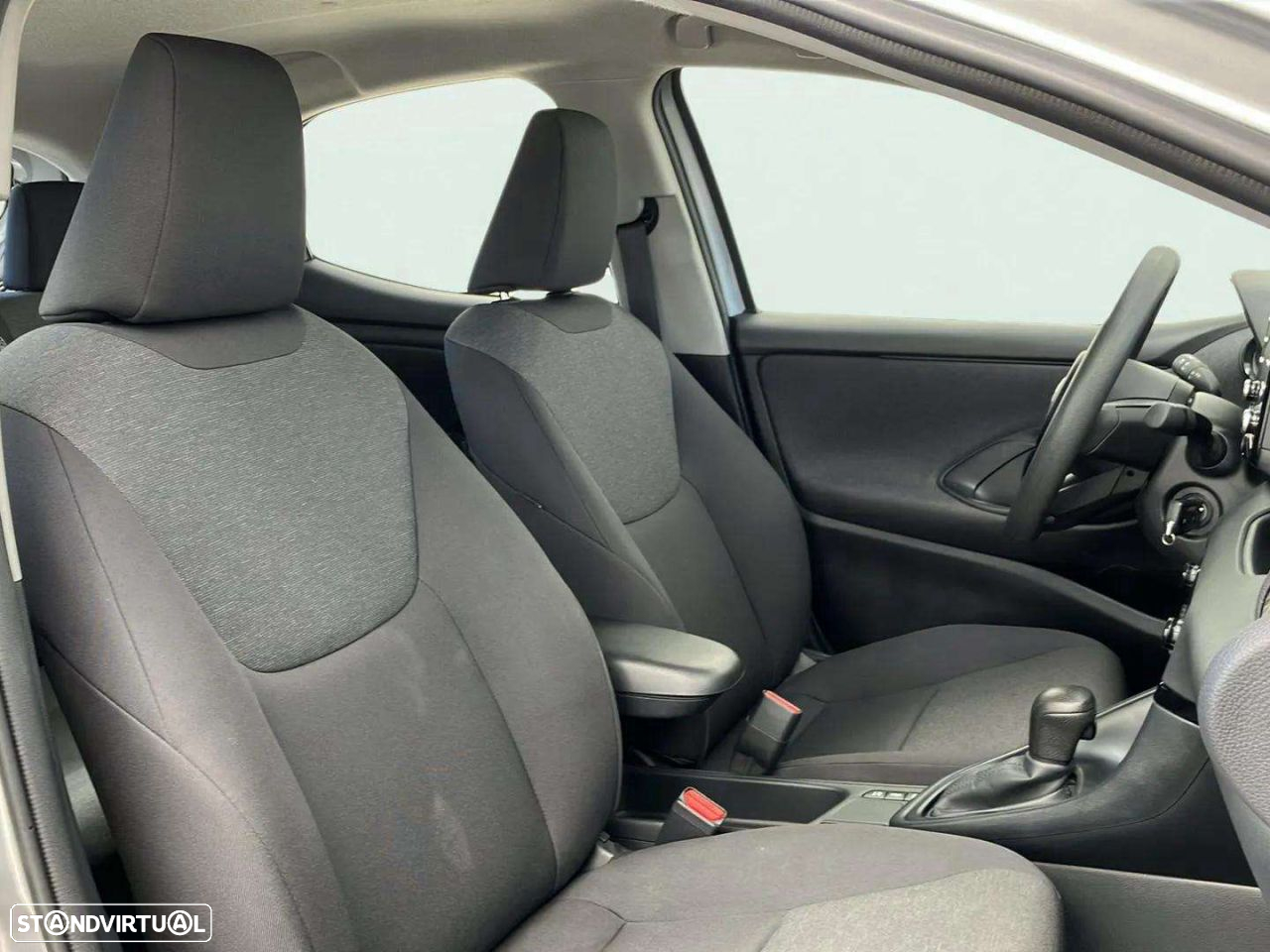 Toyota Yaris - 14