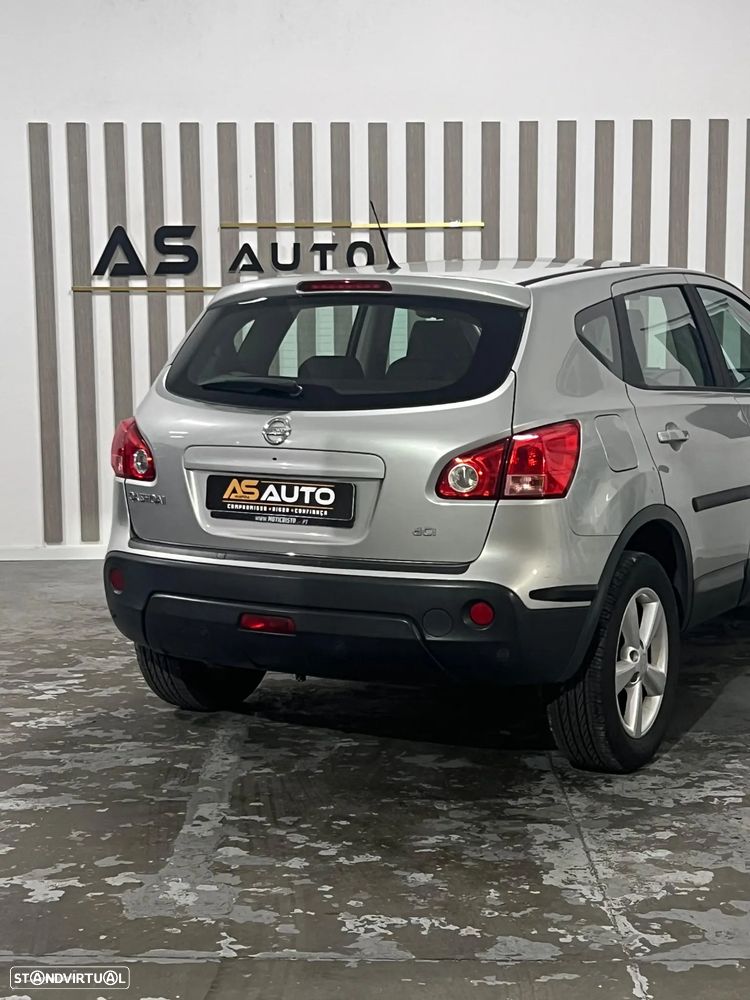 Nissan Qashqai 2.0 dCi Acenta AT FPD - 16