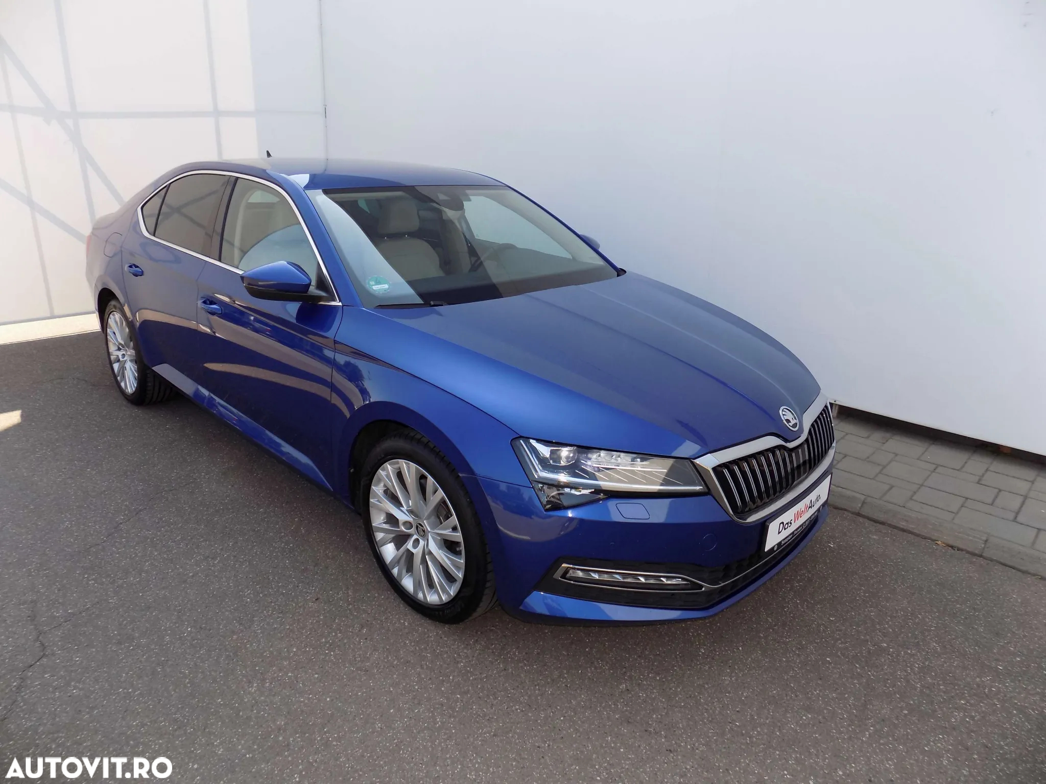 Skoda Superb 2.0 TDI 4X4 DSG Style - 8