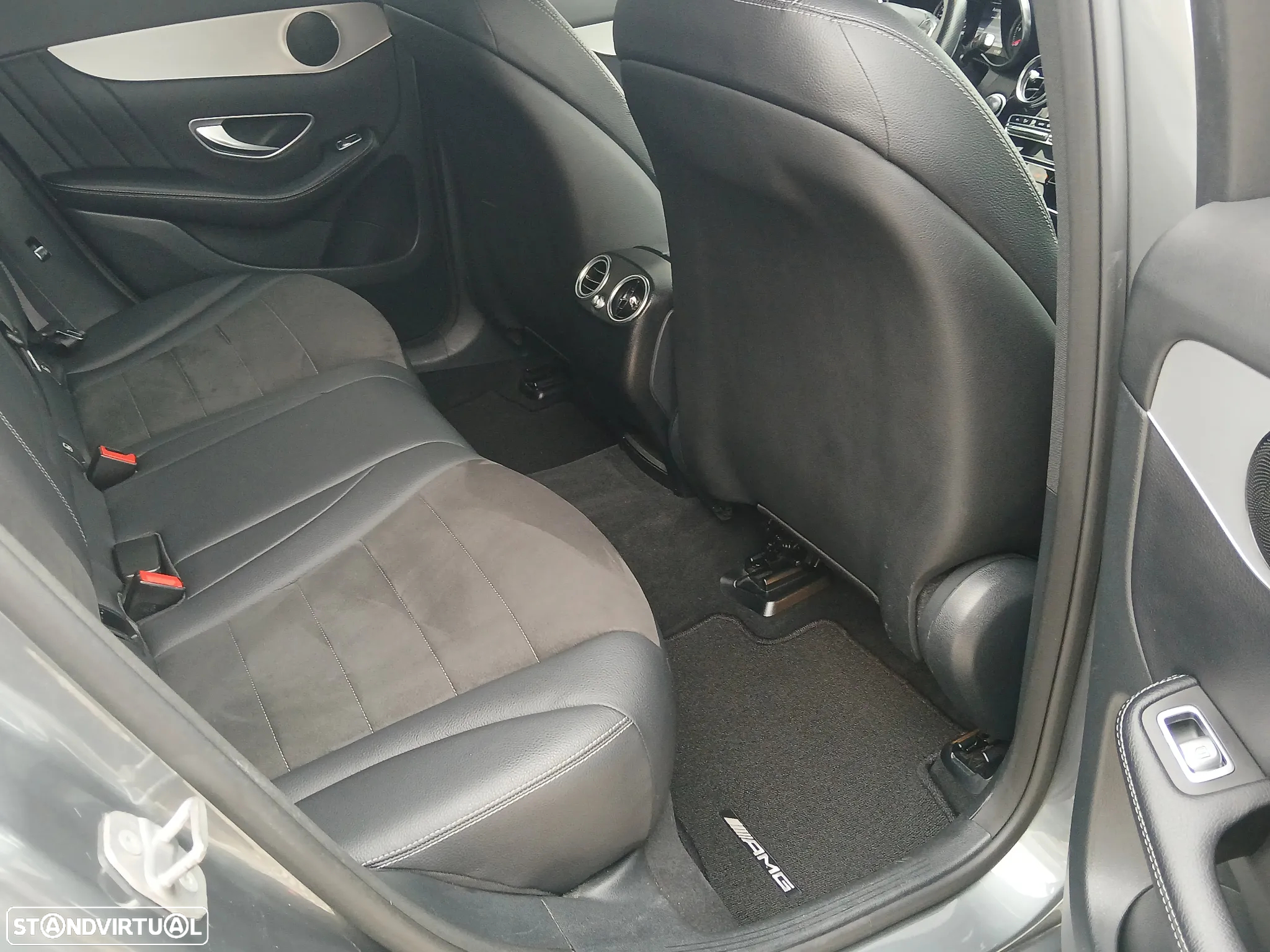 Mercedes-Benz GLC 250 d 4Matic 9G-TRONIC AMG Line - 43